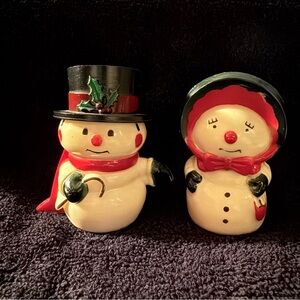 Vintage Hallmark plastic snowman salt and pepper shakers